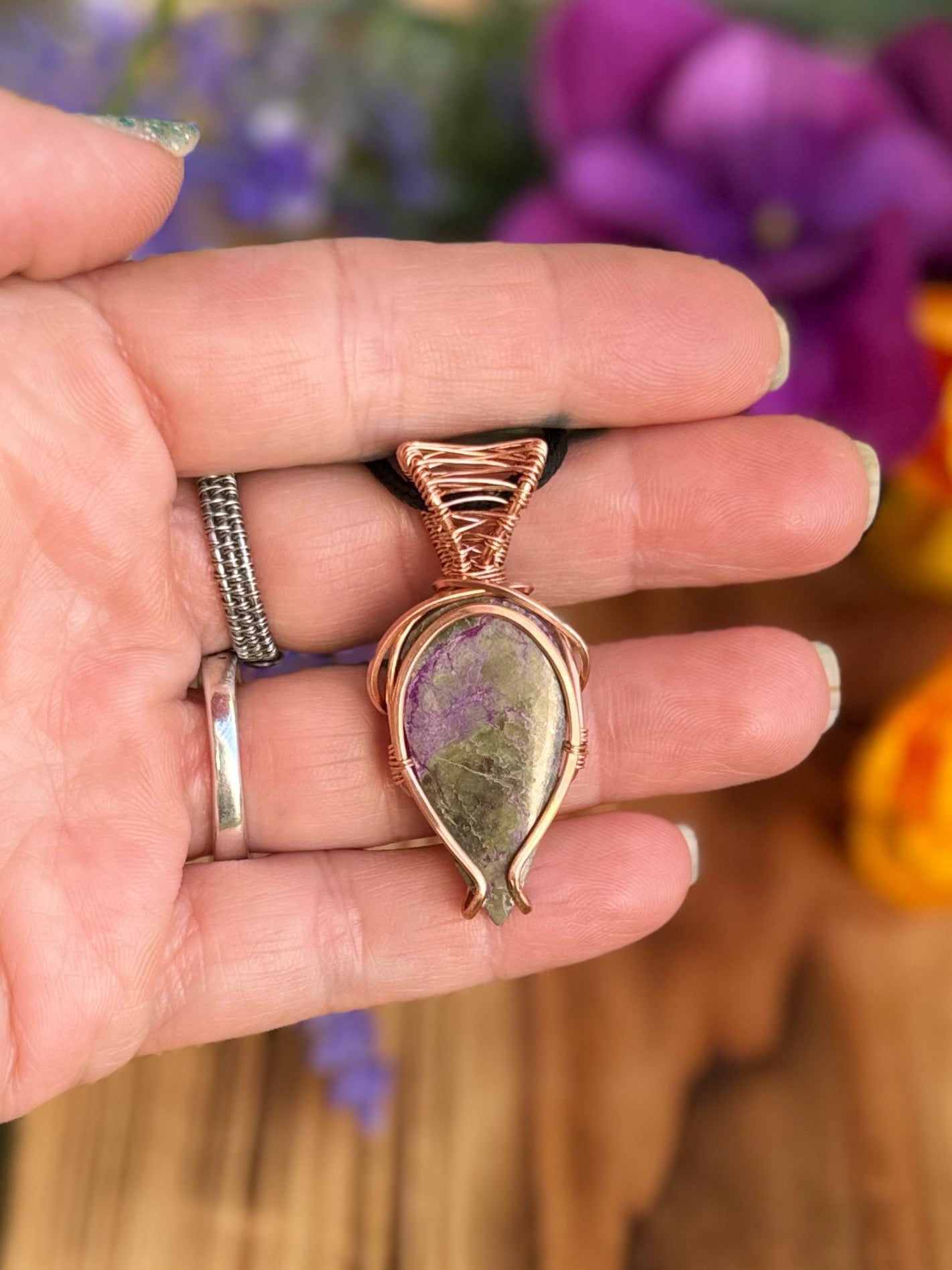 Stichtite in Copper