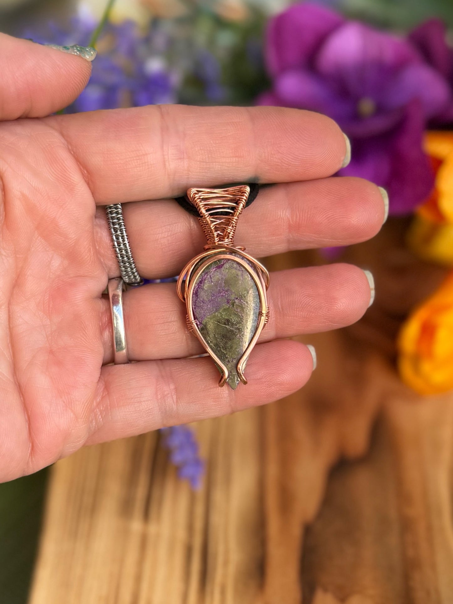 Stichtite in Copper