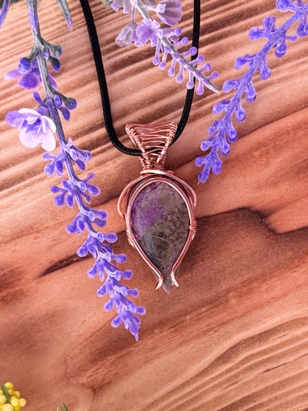 Stichtite in Copper