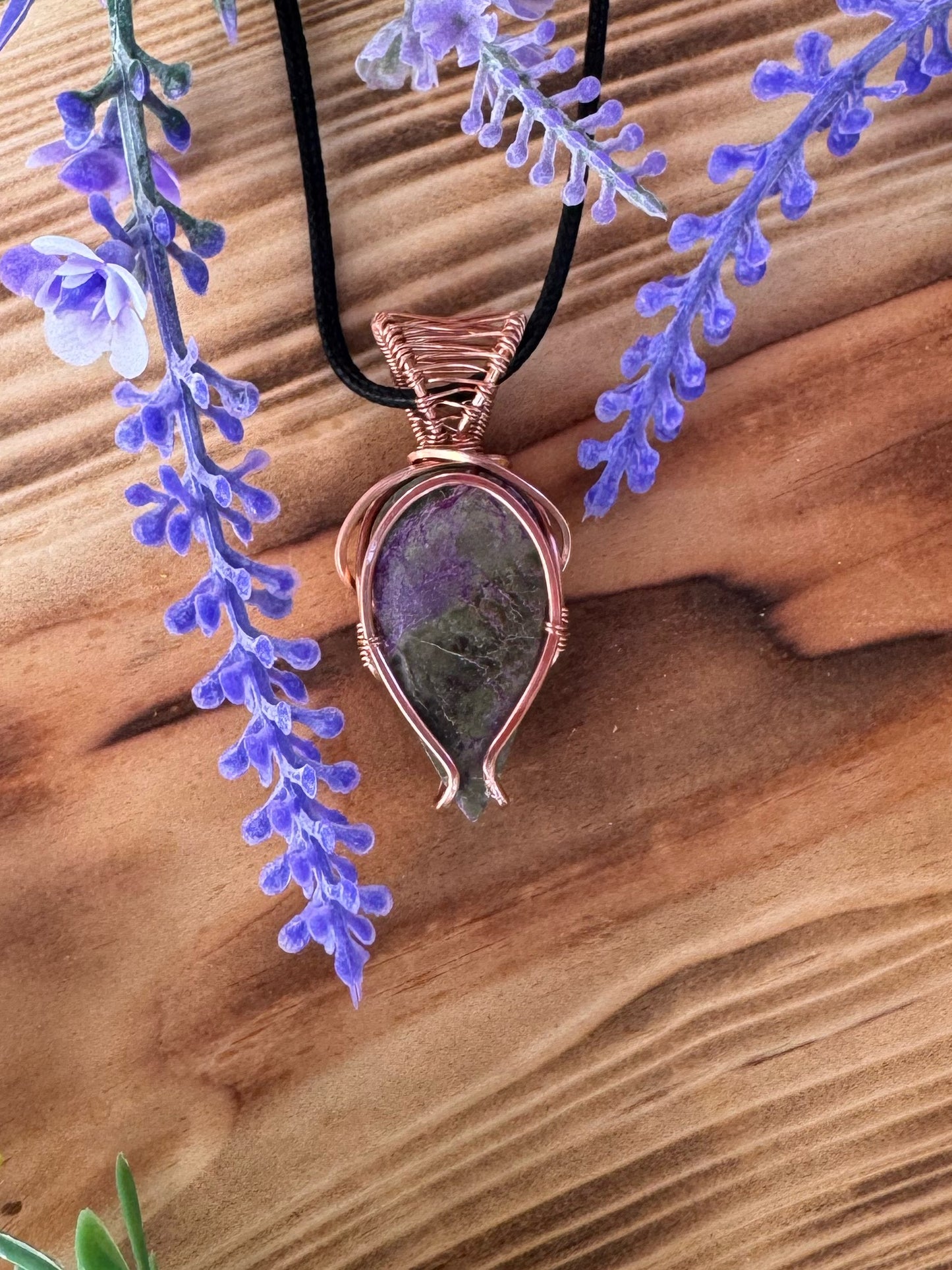 Stichtite in Copper