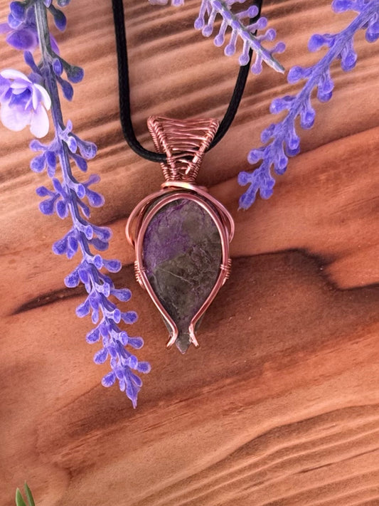 Stichtite in Copper
